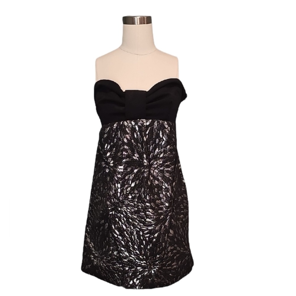 🍄 TRF Collection Elegant Black and Silver Strapless Dress, Size L